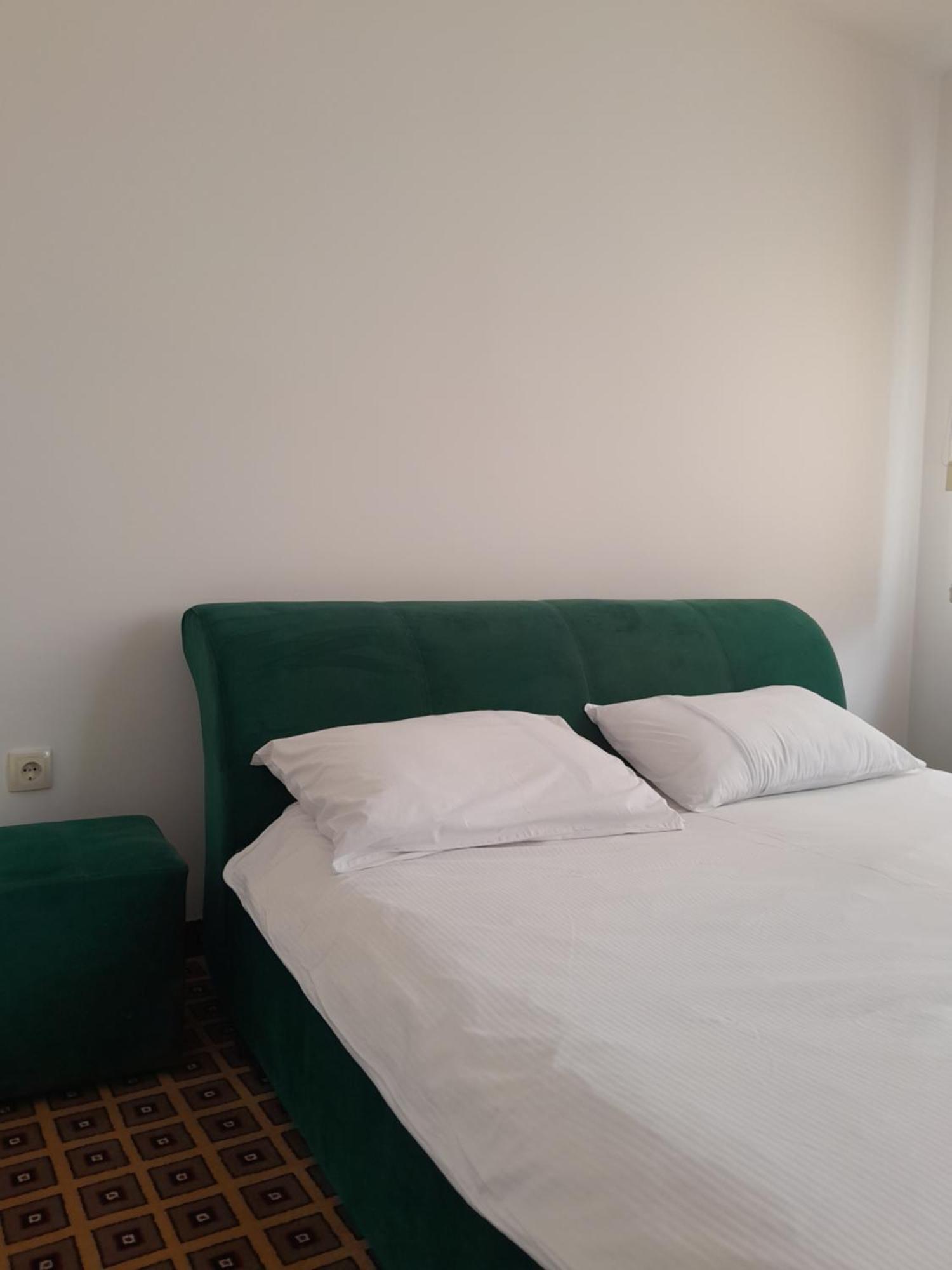 Hotel Victoria Lukavica Exteriér fotografie