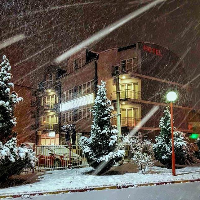 Hotel Victoria Lukavica Exteriér fotografie